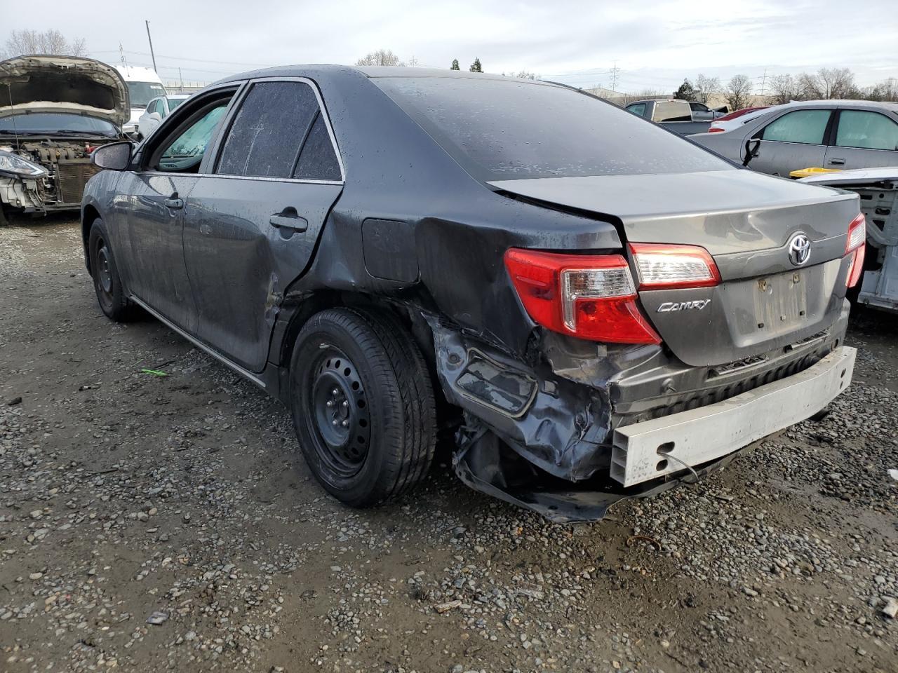 2013 TOYOTA CAMRY L - Фото 2