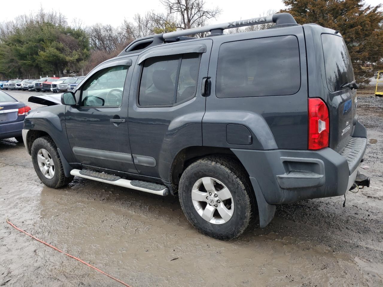 2013 NISSAN XTERRA X - Image 2