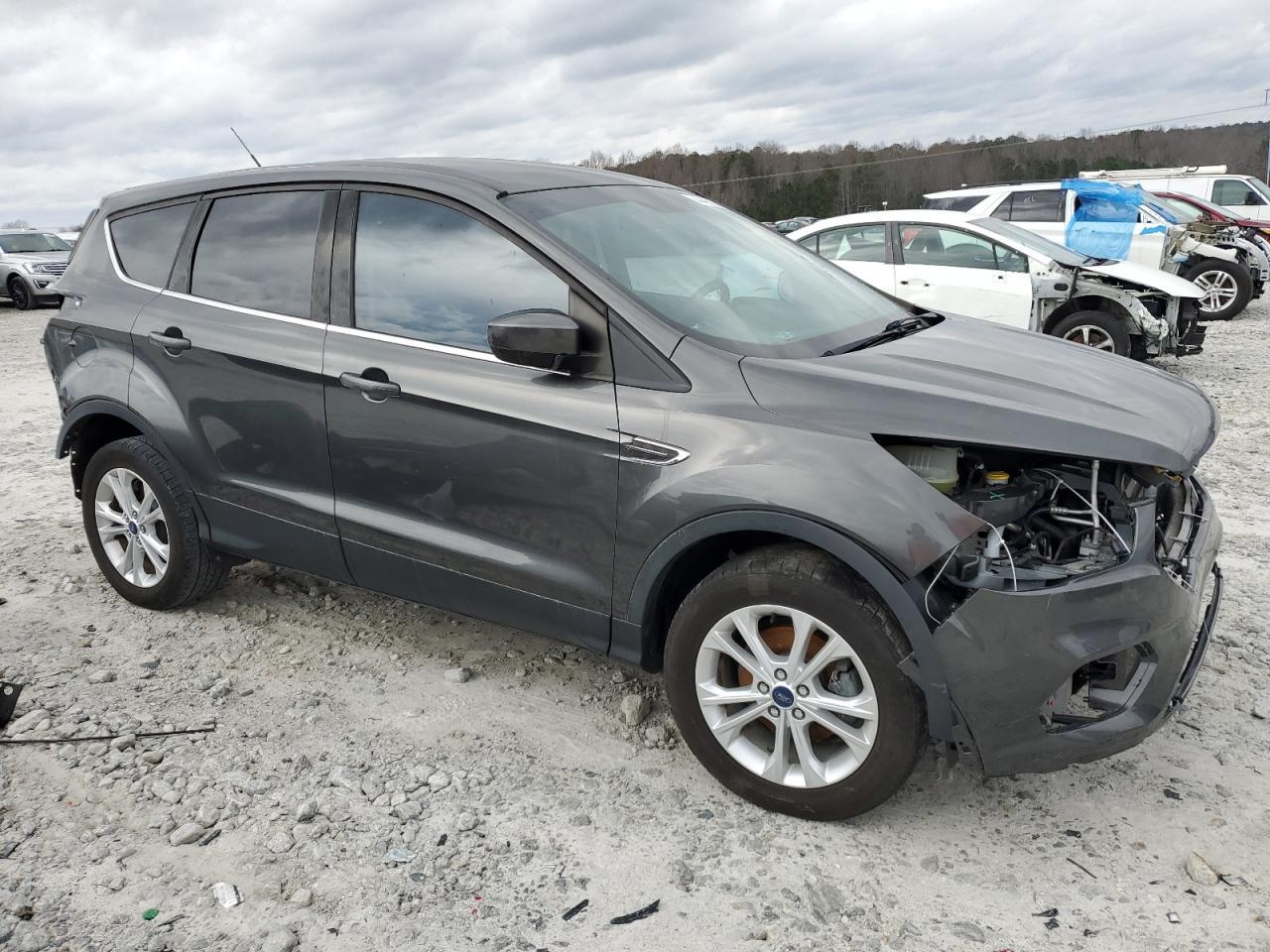 2017 FORD ESCAPE SE - Image 4