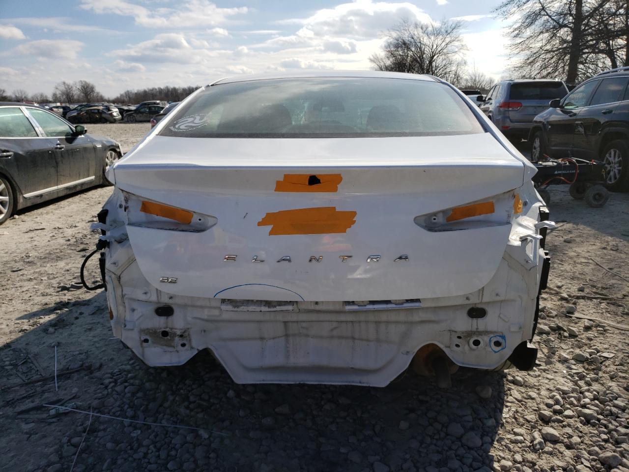 2019 HYUNDAI ELANTRA SE - Фото 6