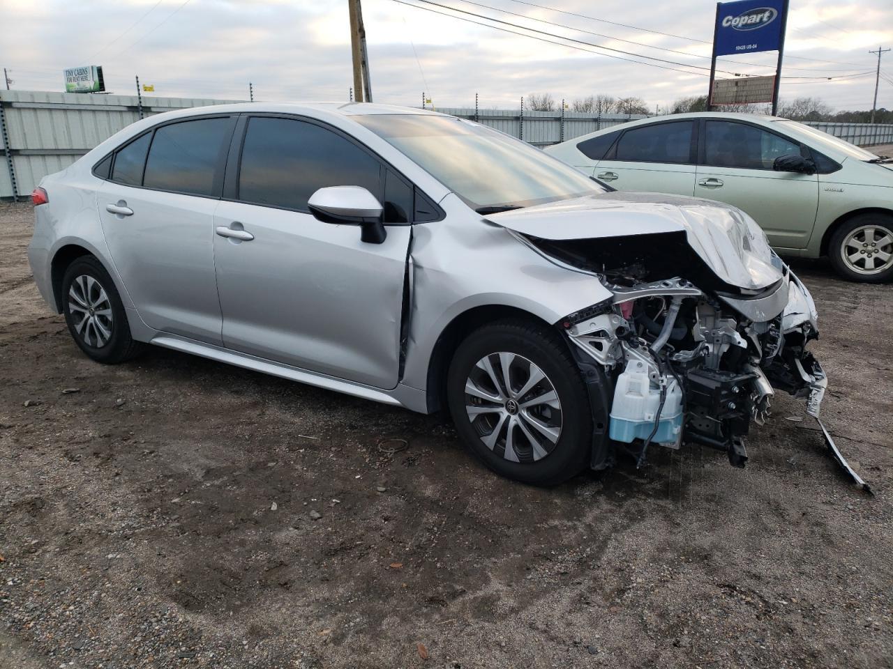 2022 TOYOTA COROLLA LE - Фото 4