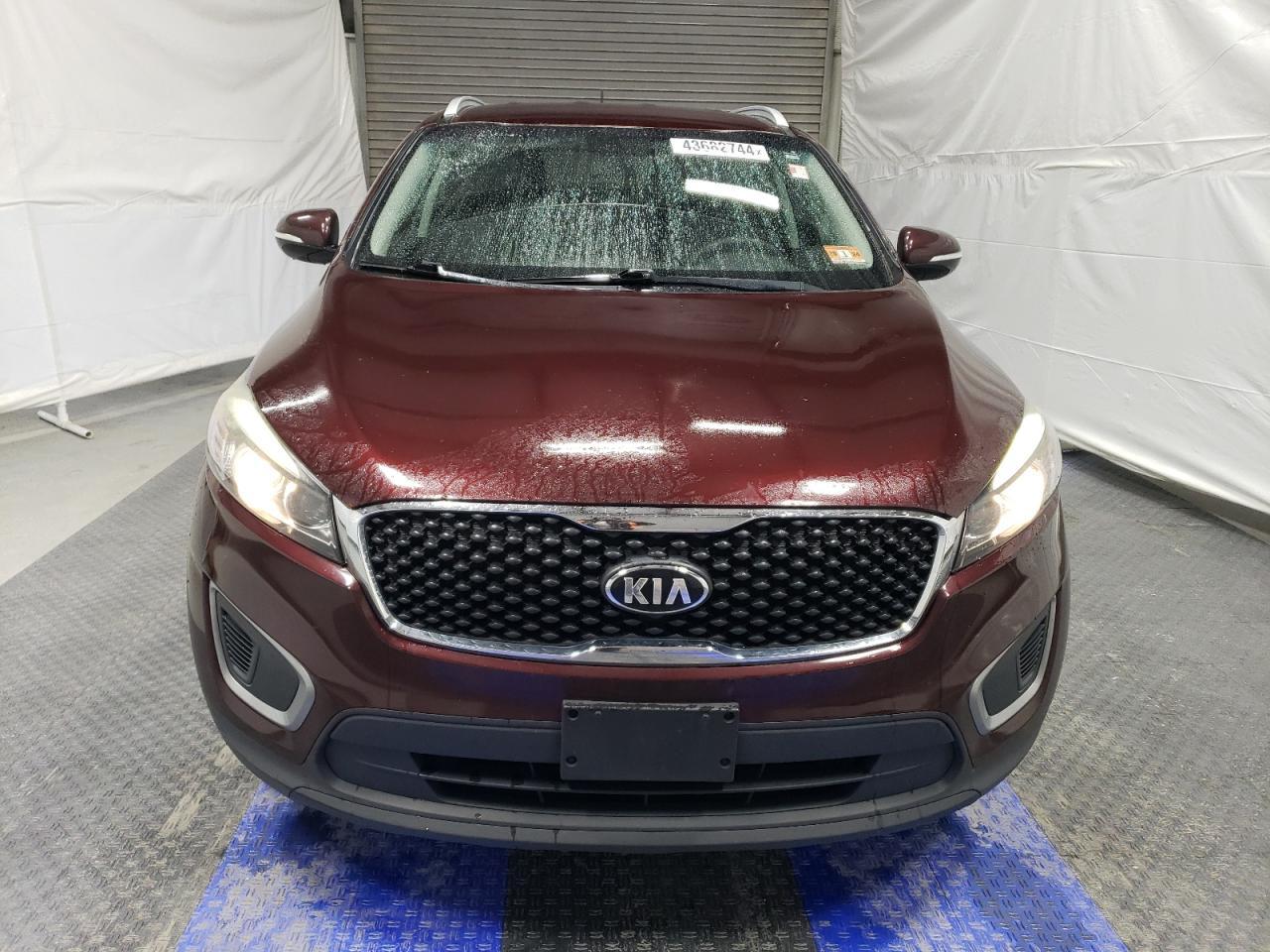 2017 KIA SORENTO LX - Фото 5