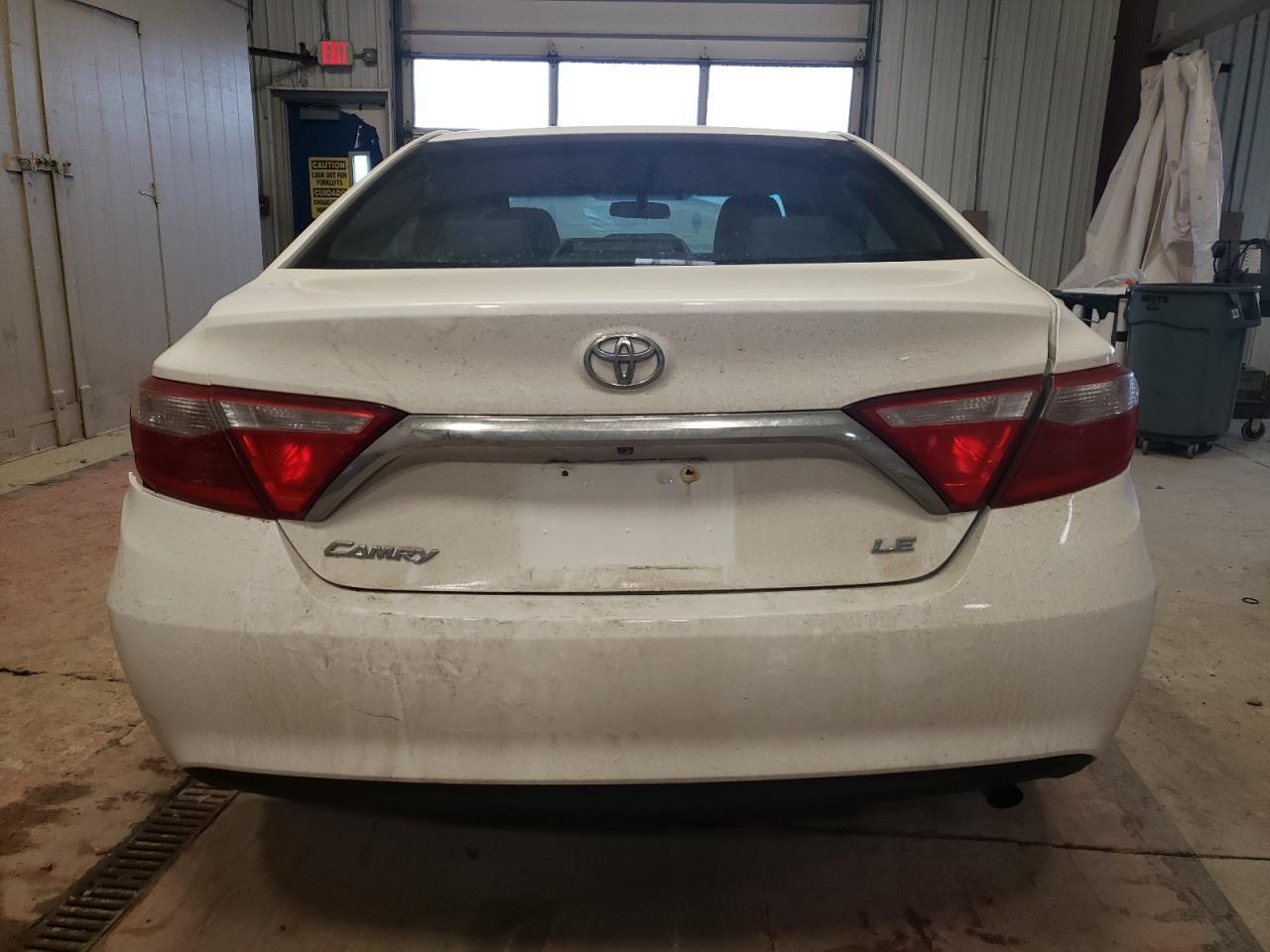 2016 TOYOTA CAMRY LE - Image 6
