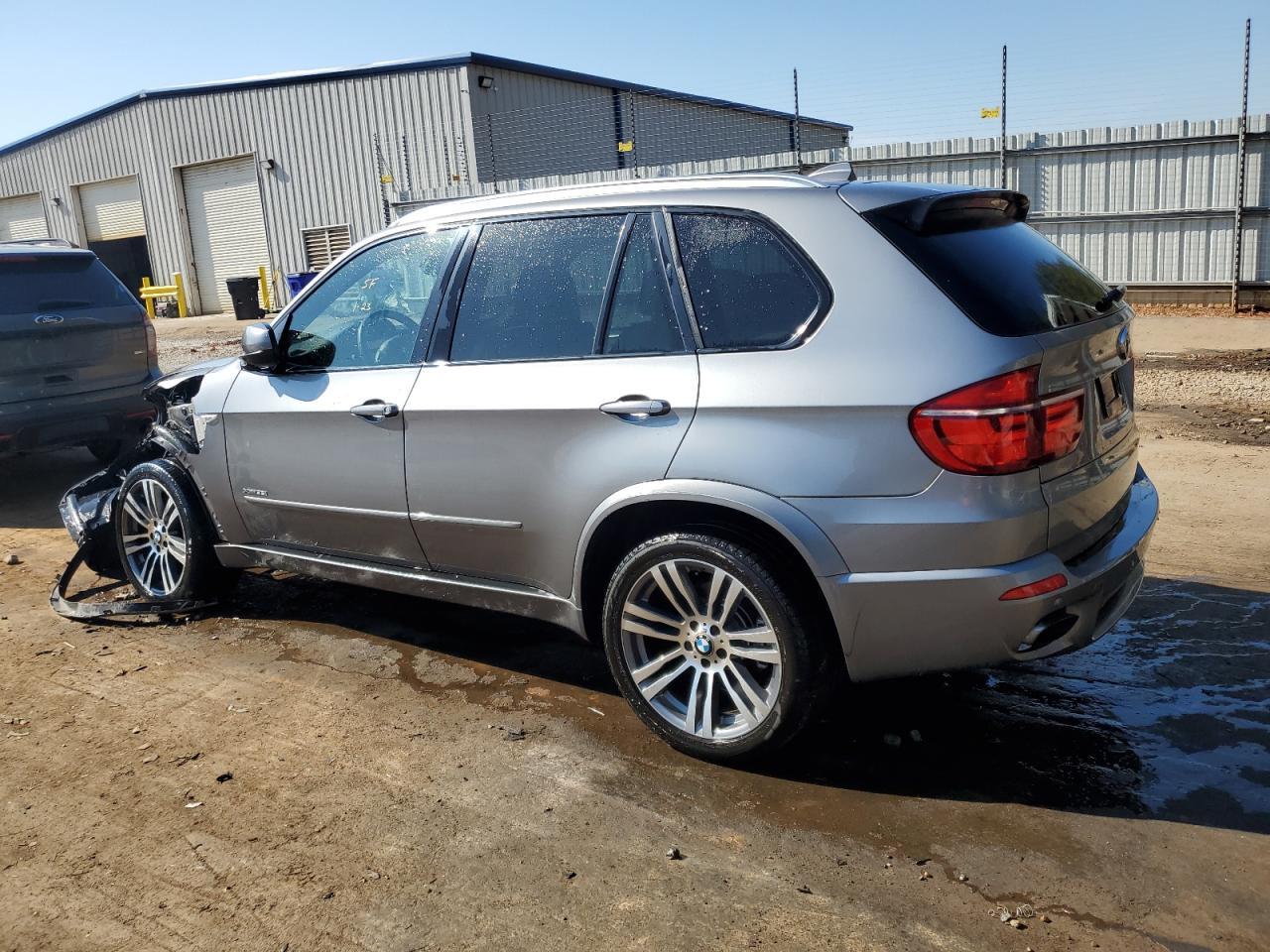 2011 BMW X5 XDRIVE3 - Image 2