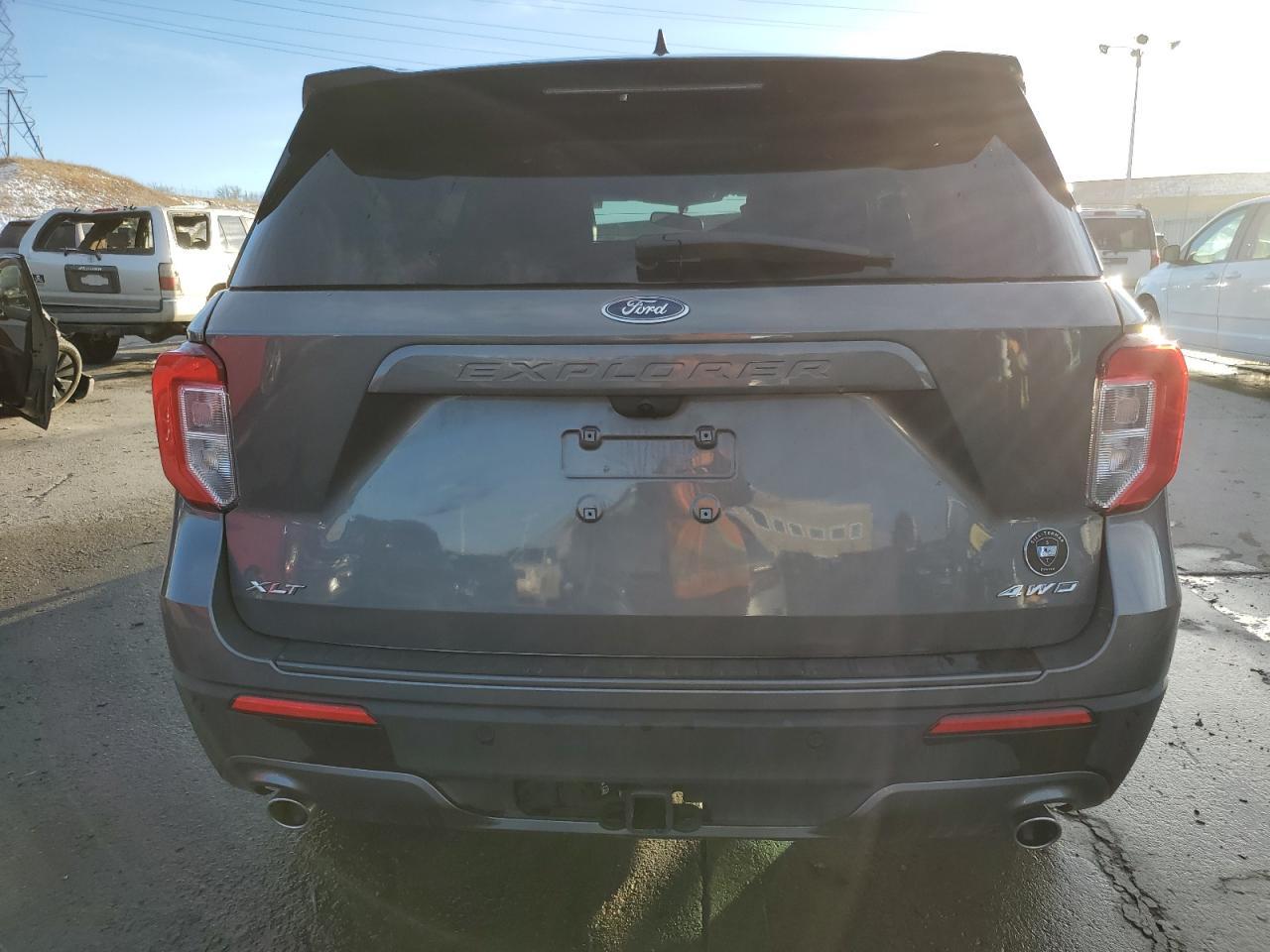 2023 FORD EXPLORER X - Image 6