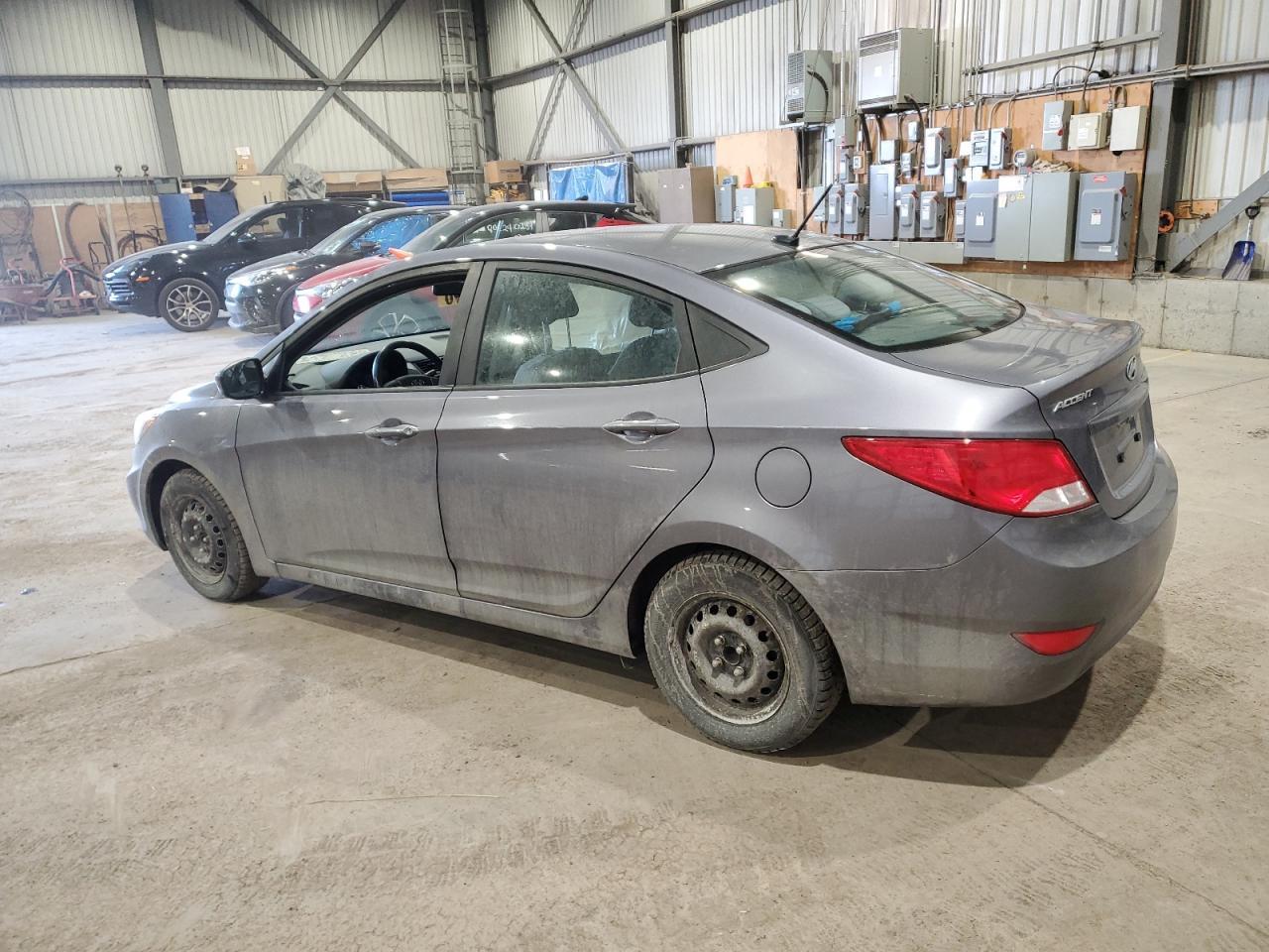 2016 HYUNDAI ACCENT SE - Фото 2