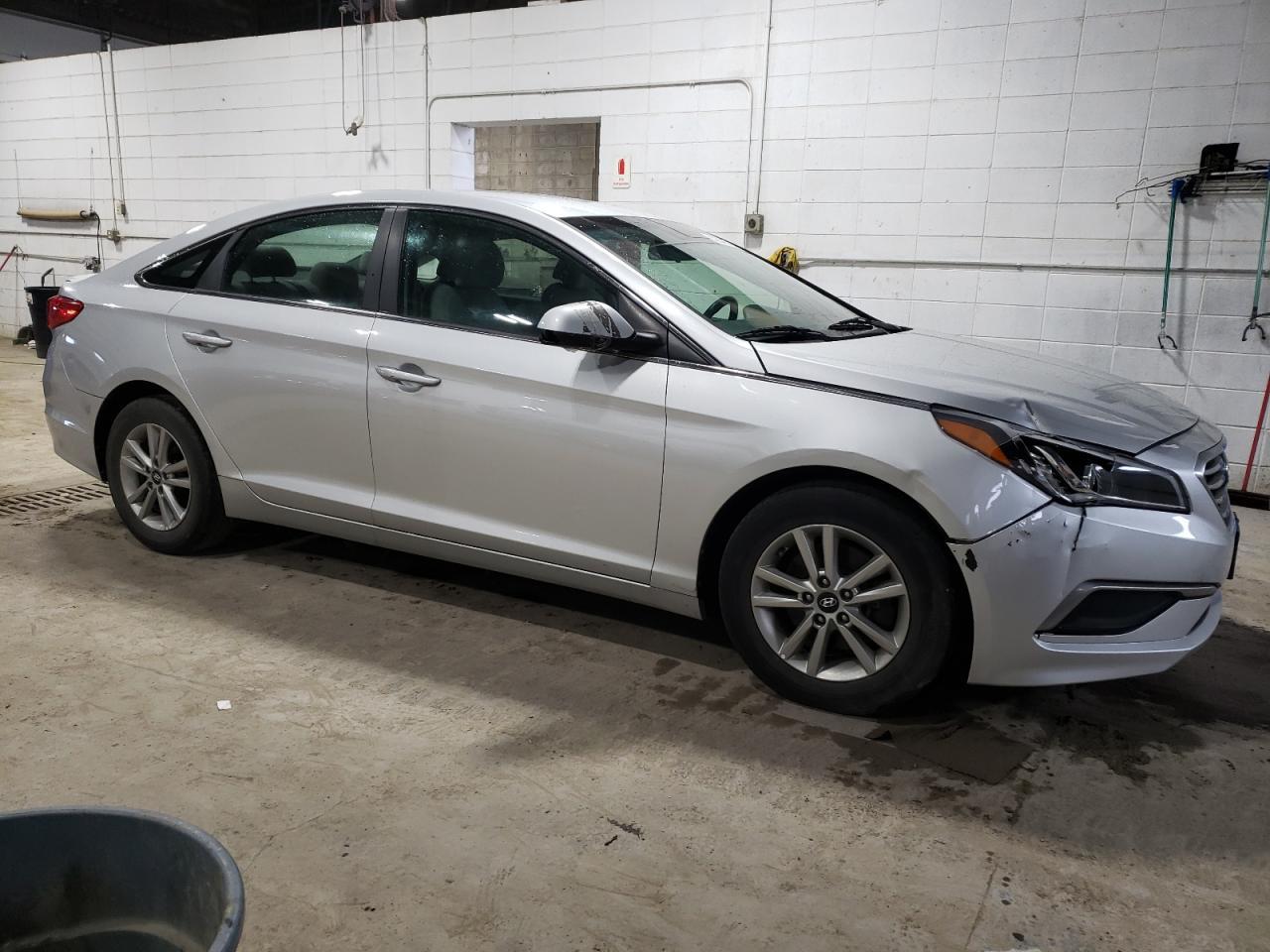 2017 HYUNDAI SONATA SE - Фото 4