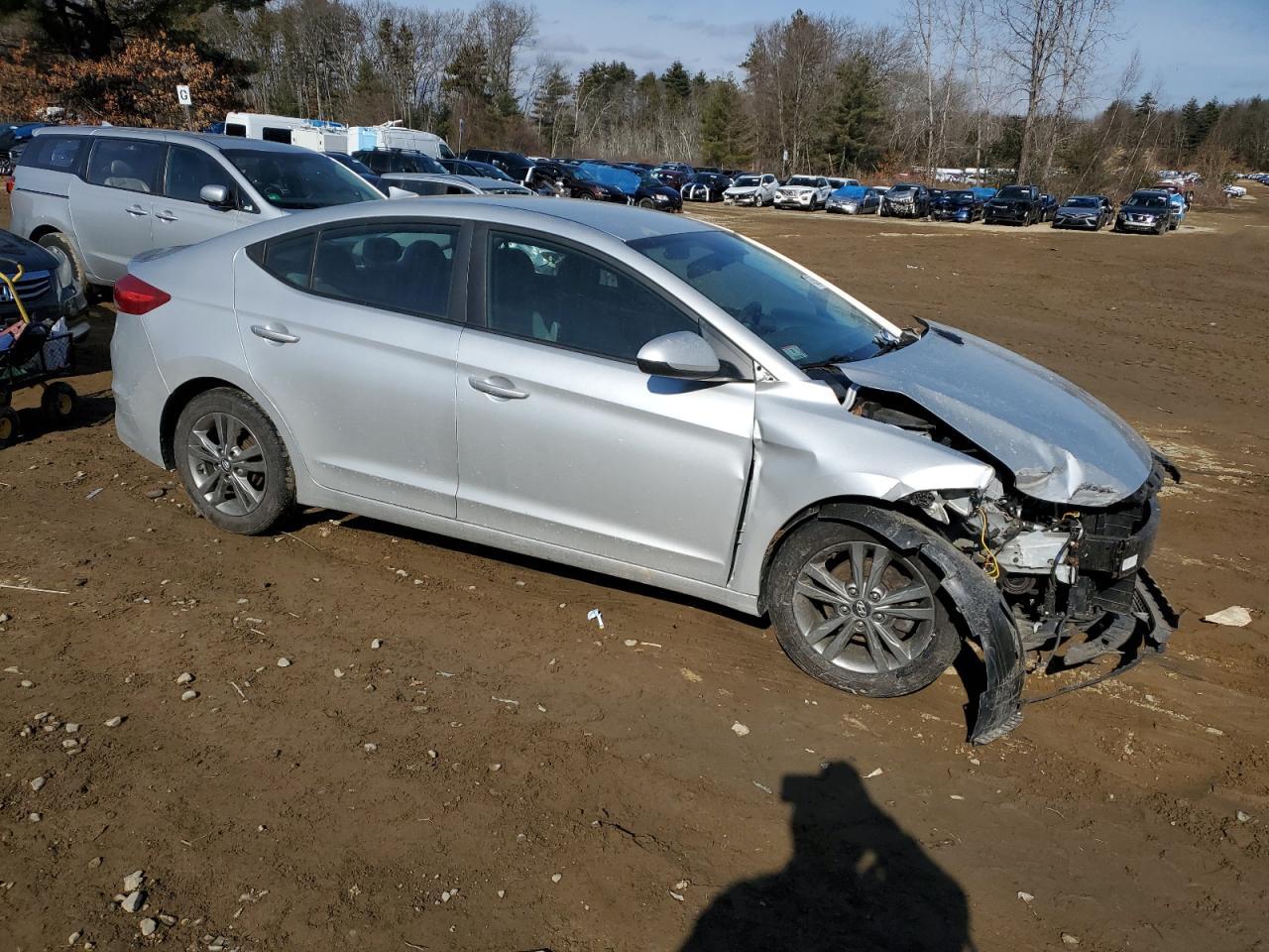 2017 HYUNDAI ELANTRA SE - Image 4