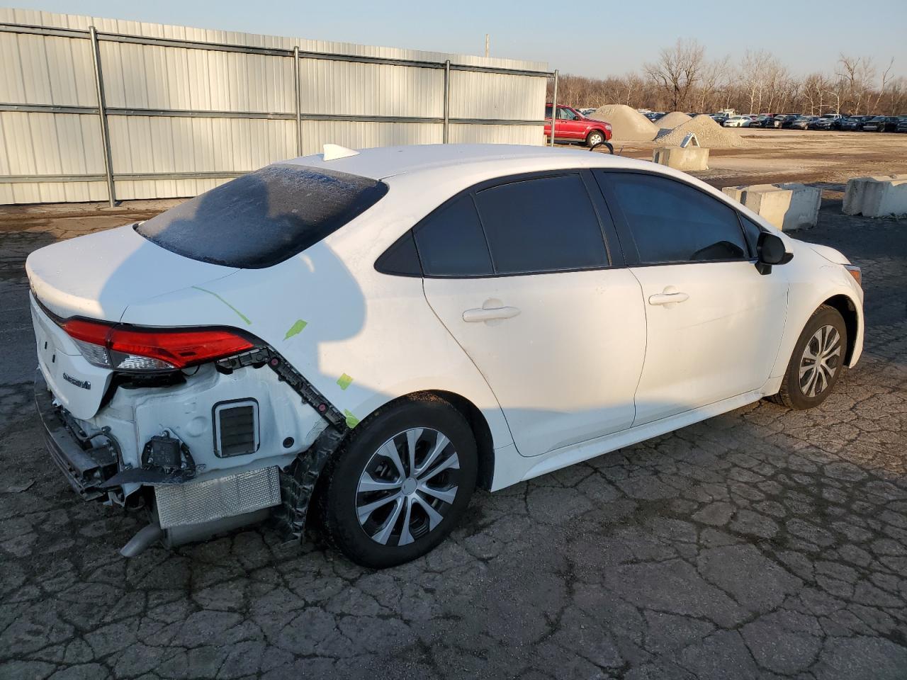 2022 TOYOTA COROLLA LE - Фото 3