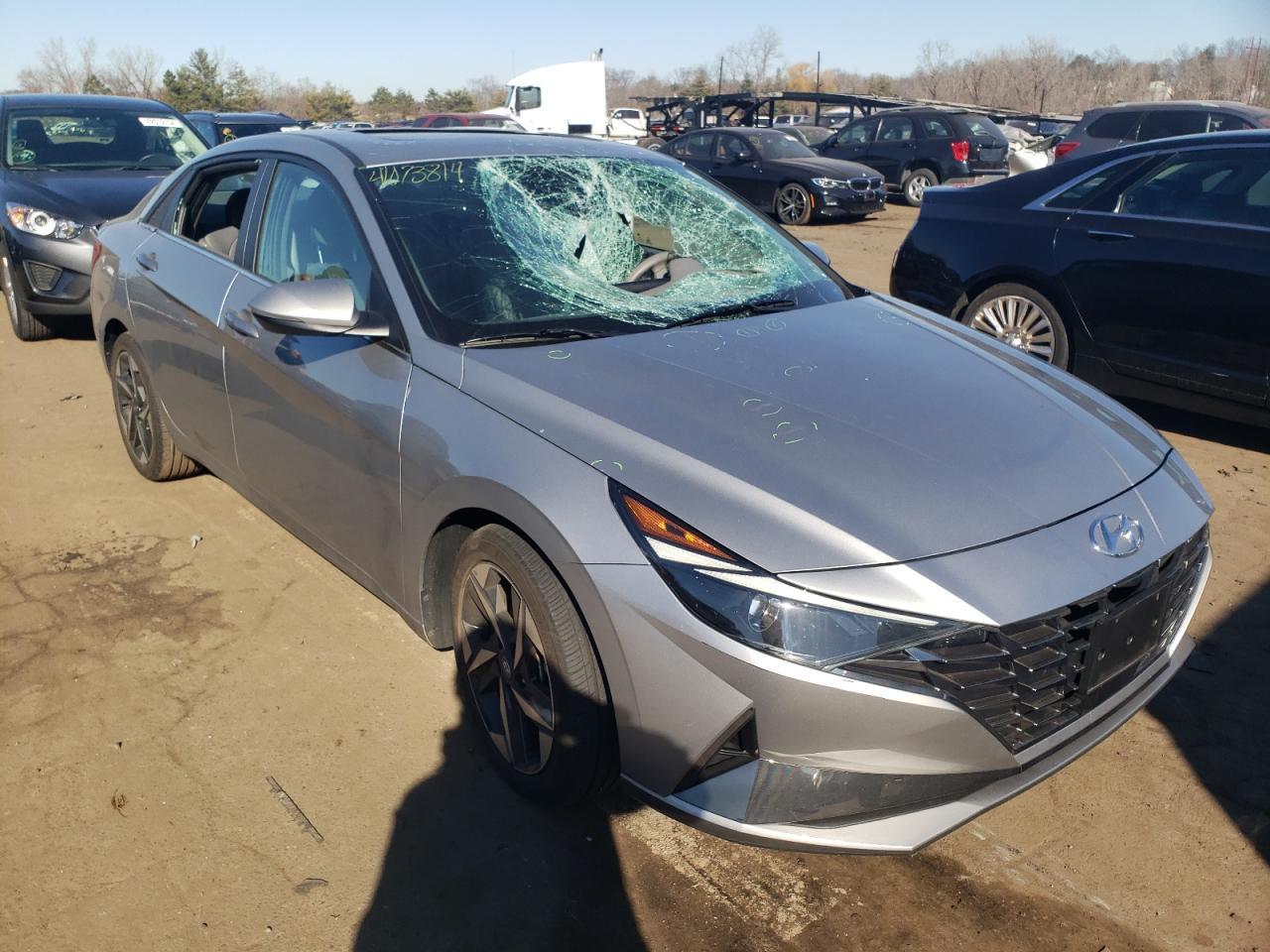 2022 HYUNDAI ELANTRA SE - Фото 4