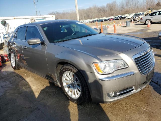 2014 Chrysler 300 - Image 4