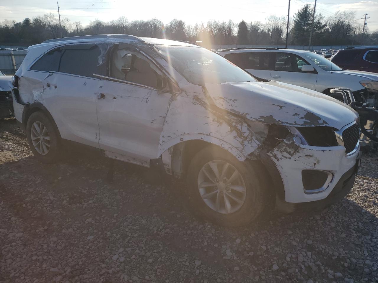 2016 KIA SORENTO LX - Image 4