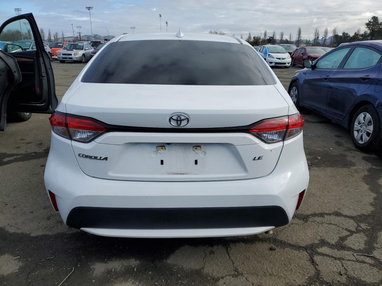 2021 TOYOTA COROLLA LE - Image 6