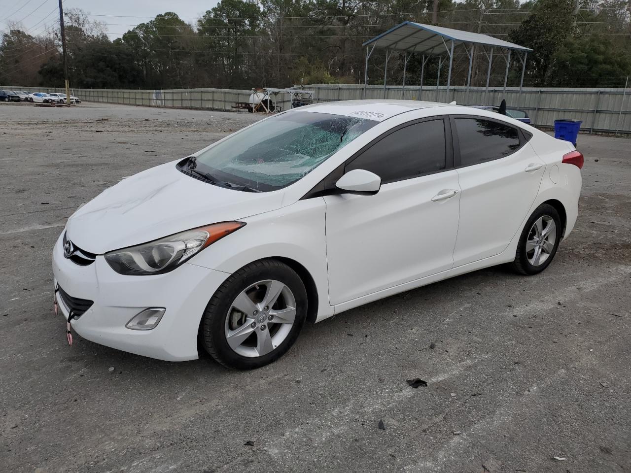 2013 HYUNDAI ELANTRA GL