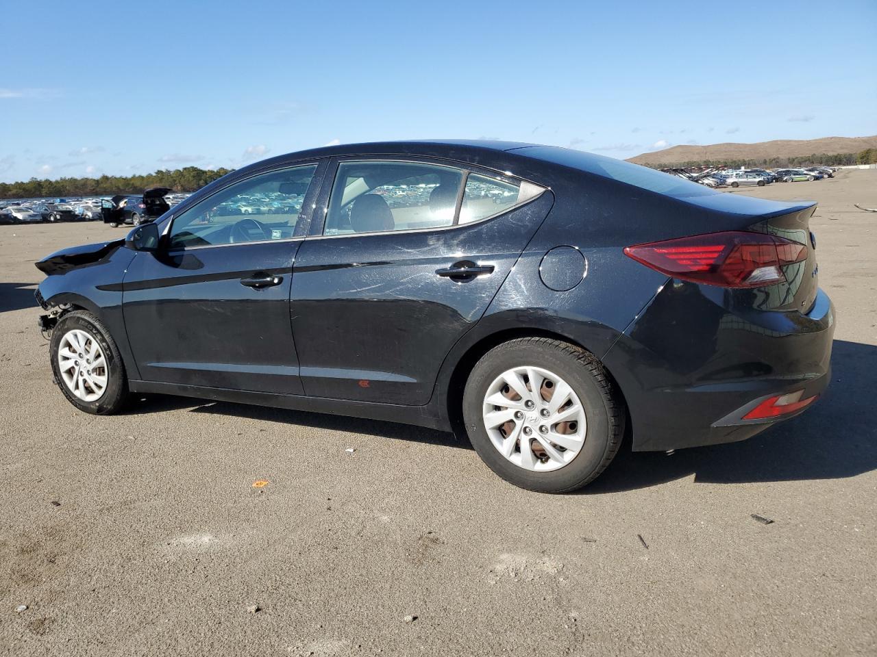 2019 HYUNDAI ELANTRA SE - Фото 2