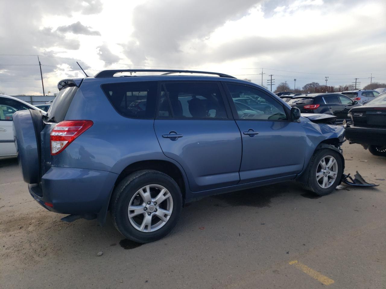 2011 TOYOTA RAV4 - Image 3