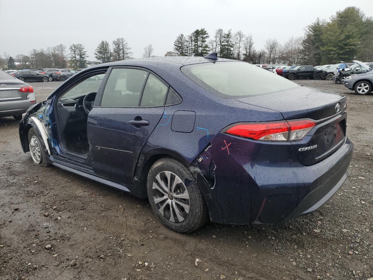 2022 TOYOTA COROLLA LE - Фото 2