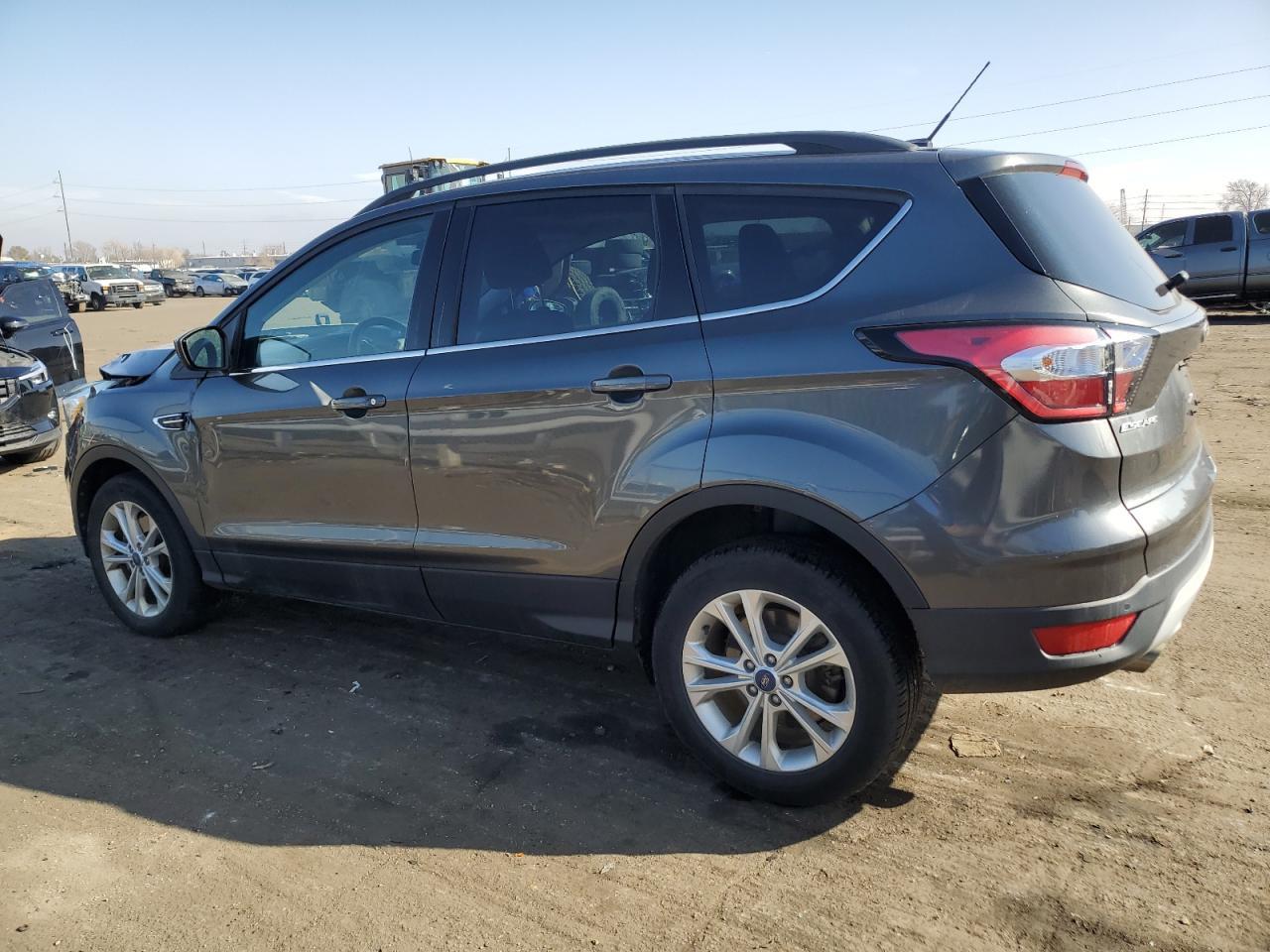 2017 FORD ESCAPE SE - Фото 2