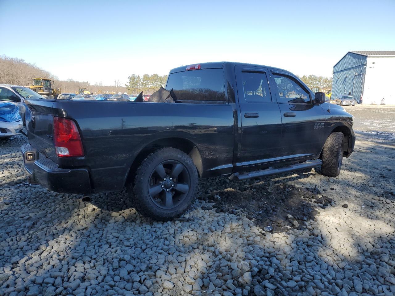 2017 RAM 1500 ST - Фото 3