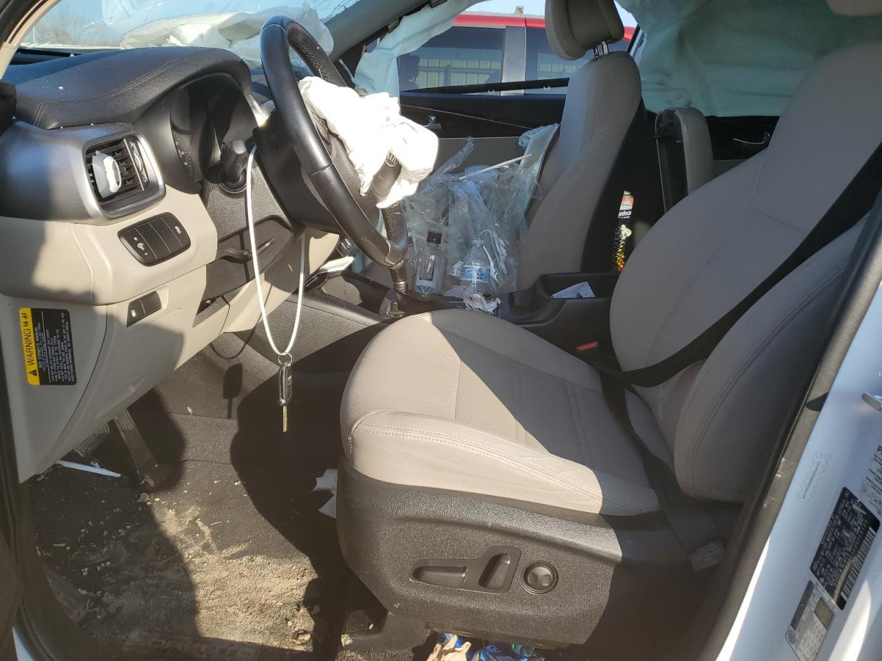 2016 KIA SORENTO LX - Image 7