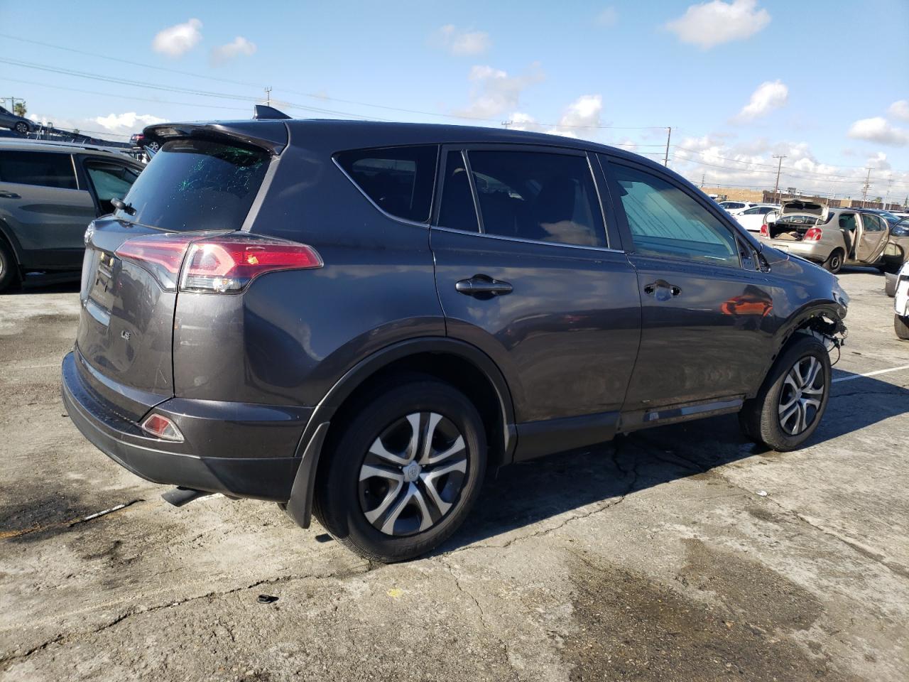 2018 TOYOTA RAV4 LE - Image 3