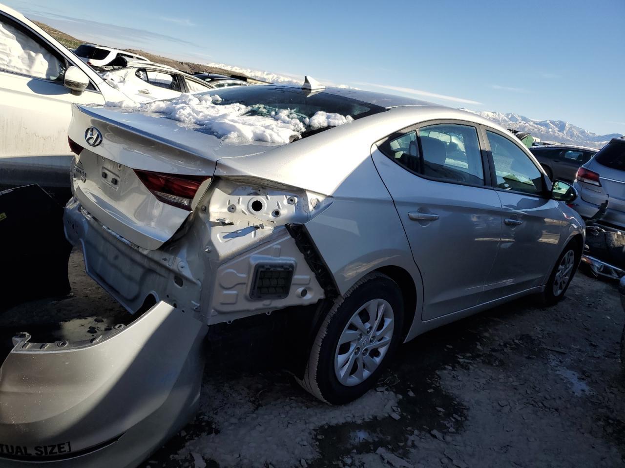 2017 HYUNDAI ELANTRA SE - Фото 3