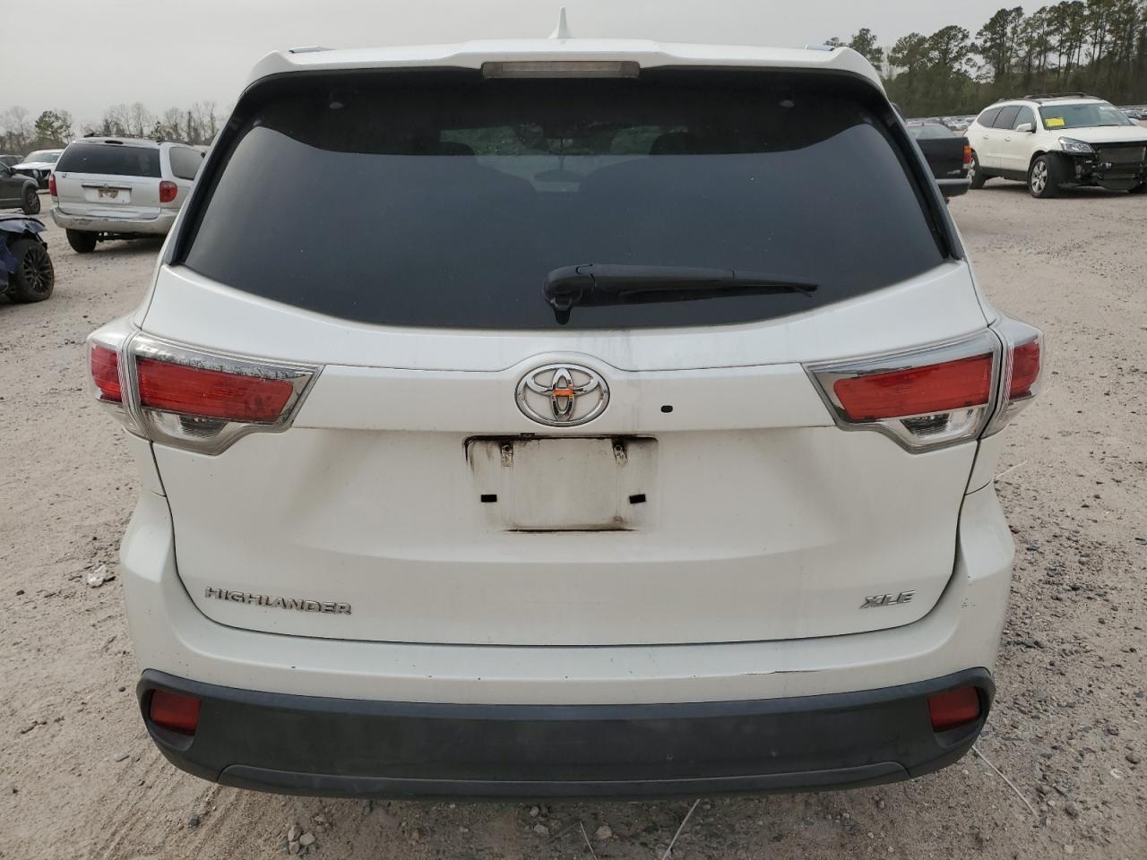 2014 TOYOTA HIGHLANDER - Image 6