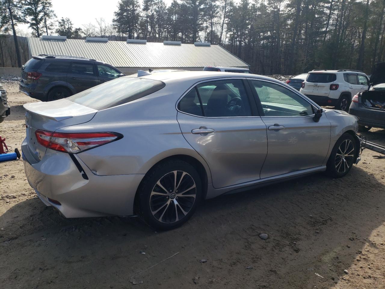 2019 TOYOTA CAMRY L - Image 3