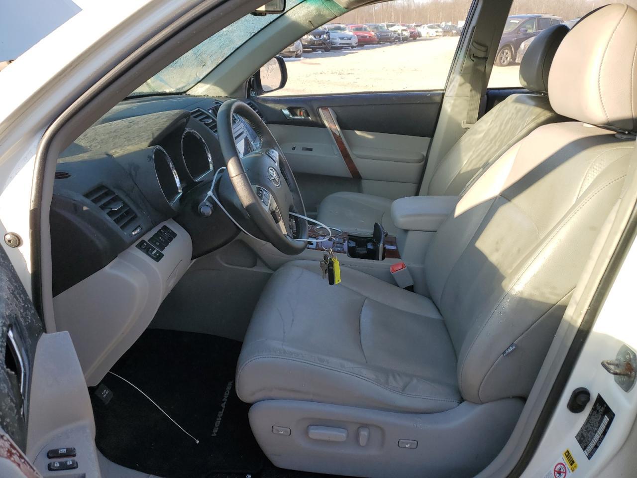 2012 TOYOTA HIGHLANDER - Image 7