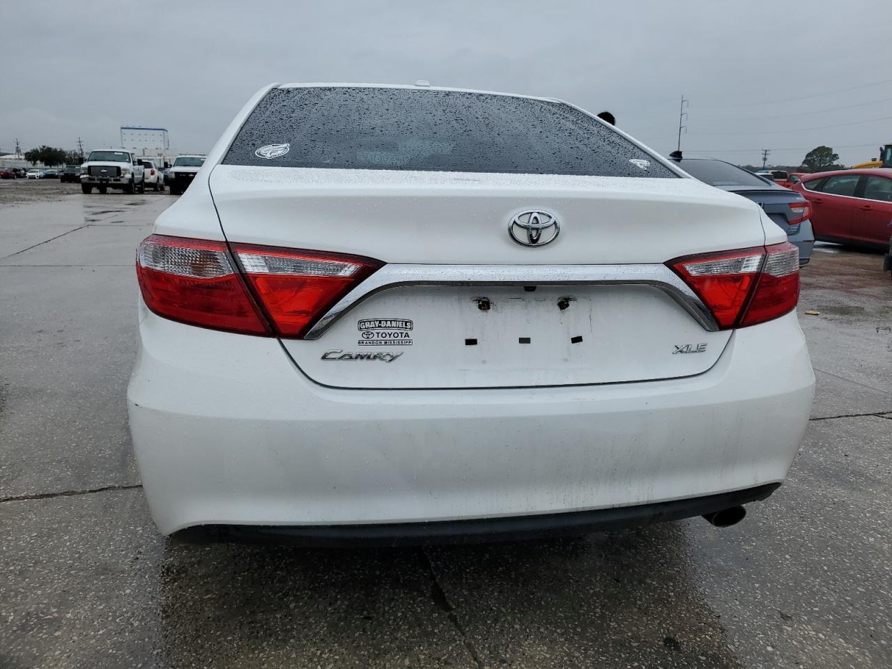 2017 TOYOTA CAMRY LE - Фото 6