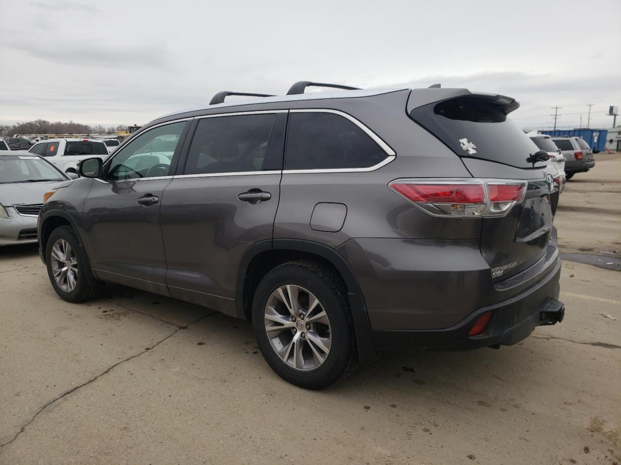 2015 TOYOTA HIGHLANDER - Фото 2