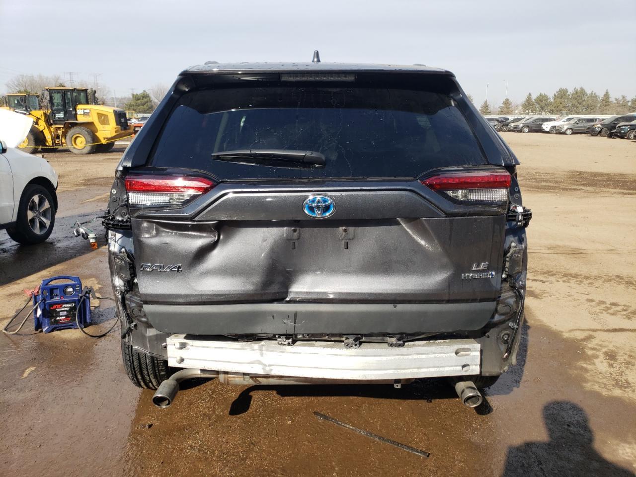 2021 TOYOTA RAV4 LE - Фото 6