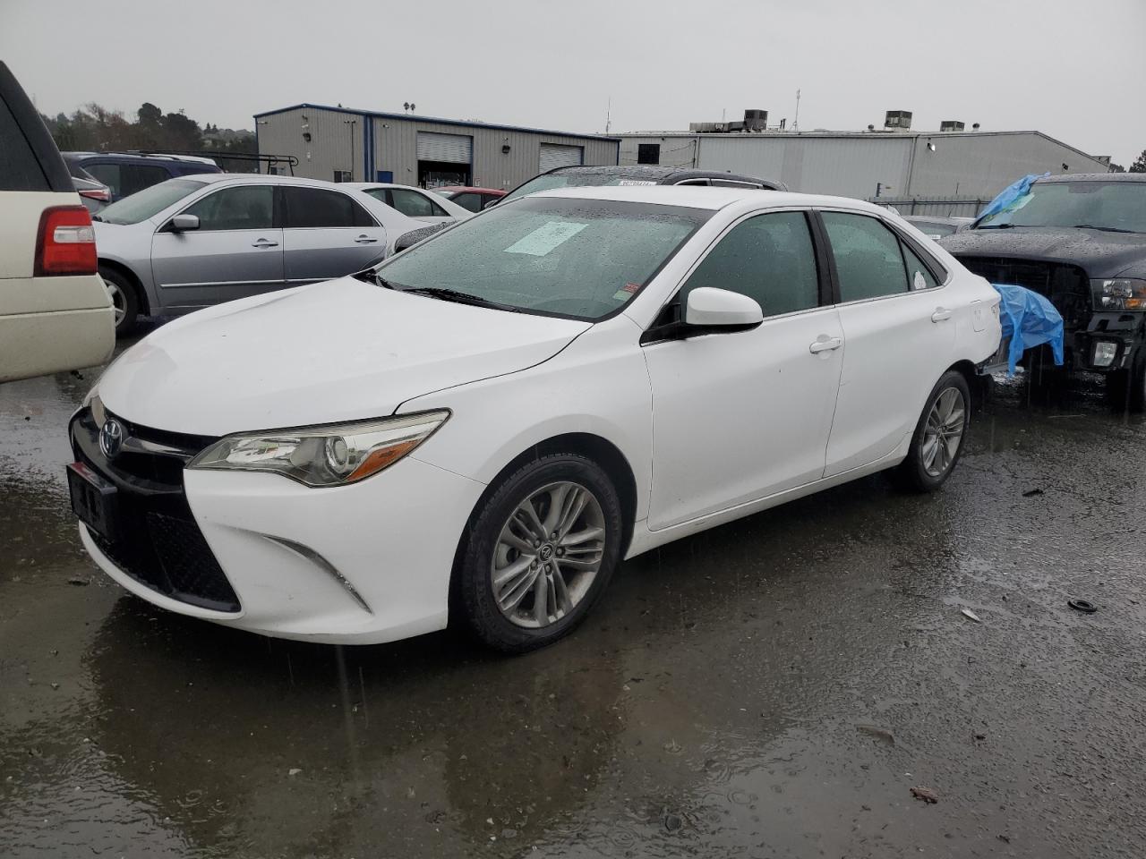 2016 TOYOTA CAMRY LE