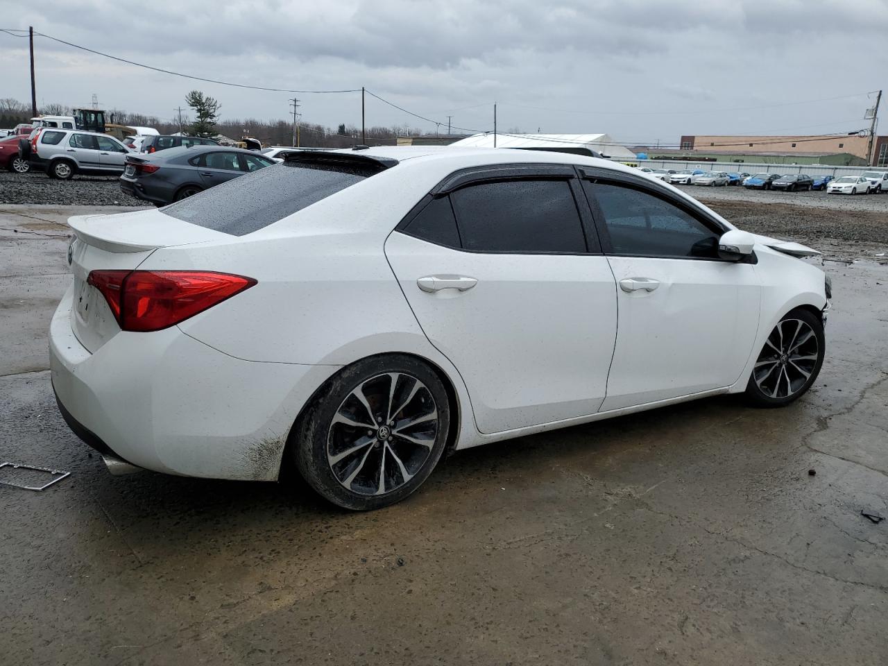 2019 TOYOTA COROLLA L - Image 3