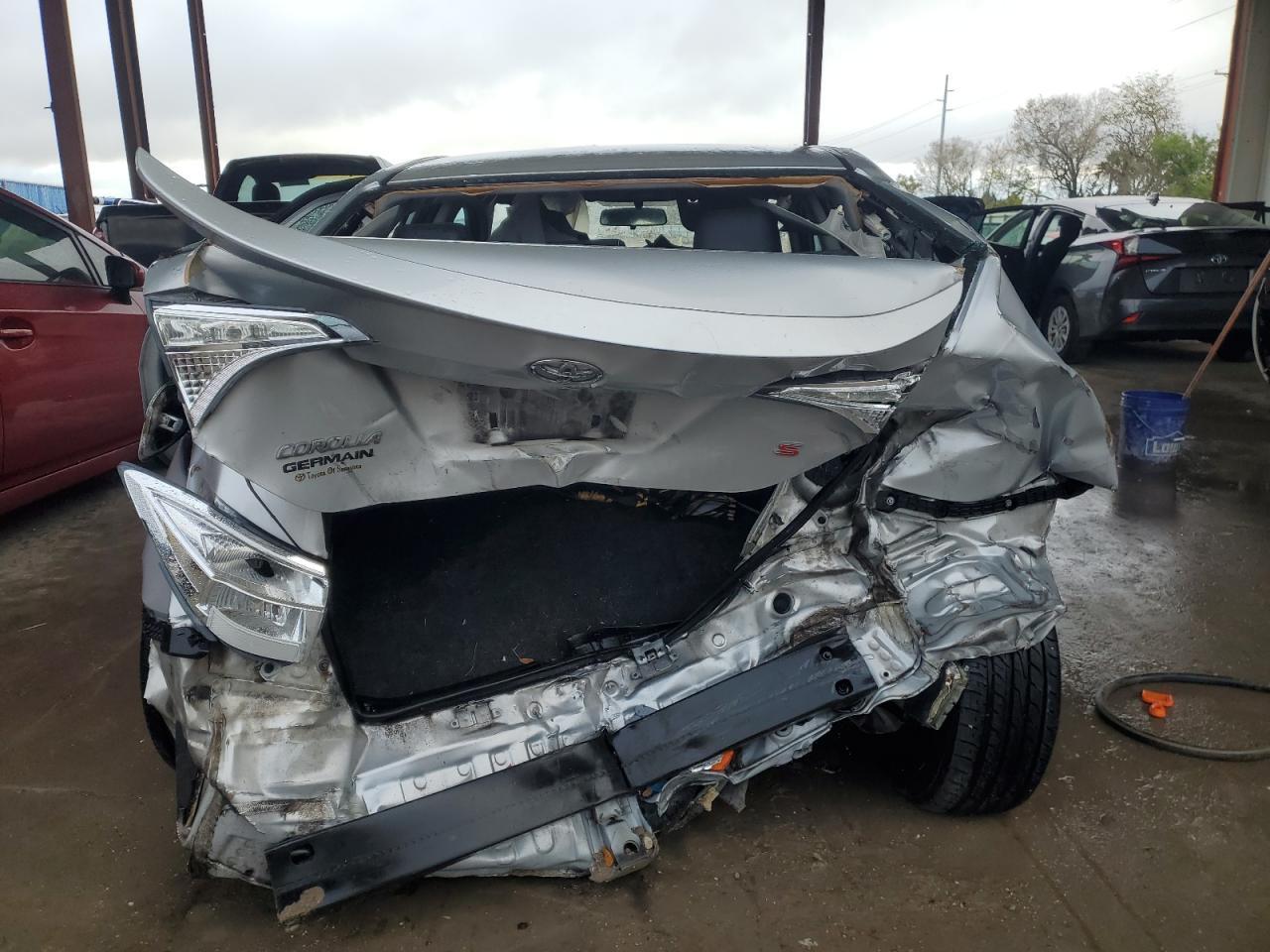 2015 TOYOTA COROLLA L - Фото 6