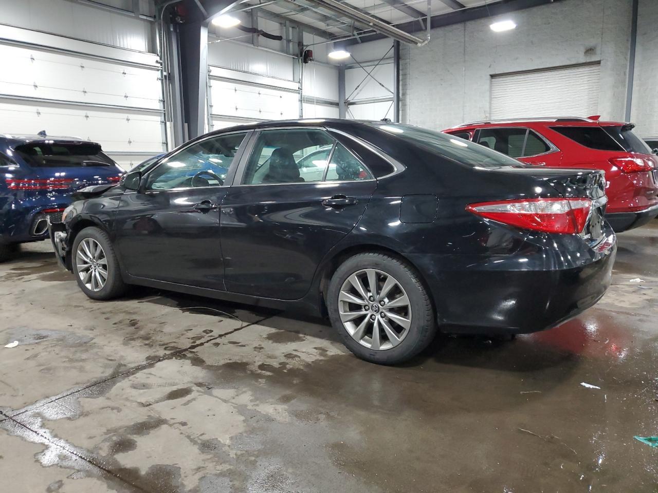2015 TOYOTA CAMRY LE - Фото 2