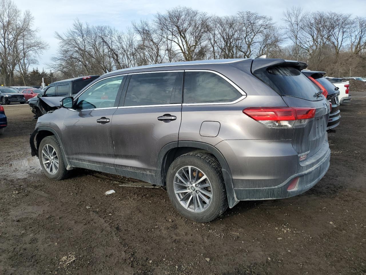 2019 TOYOTA HIGHLANDER - Фото 2