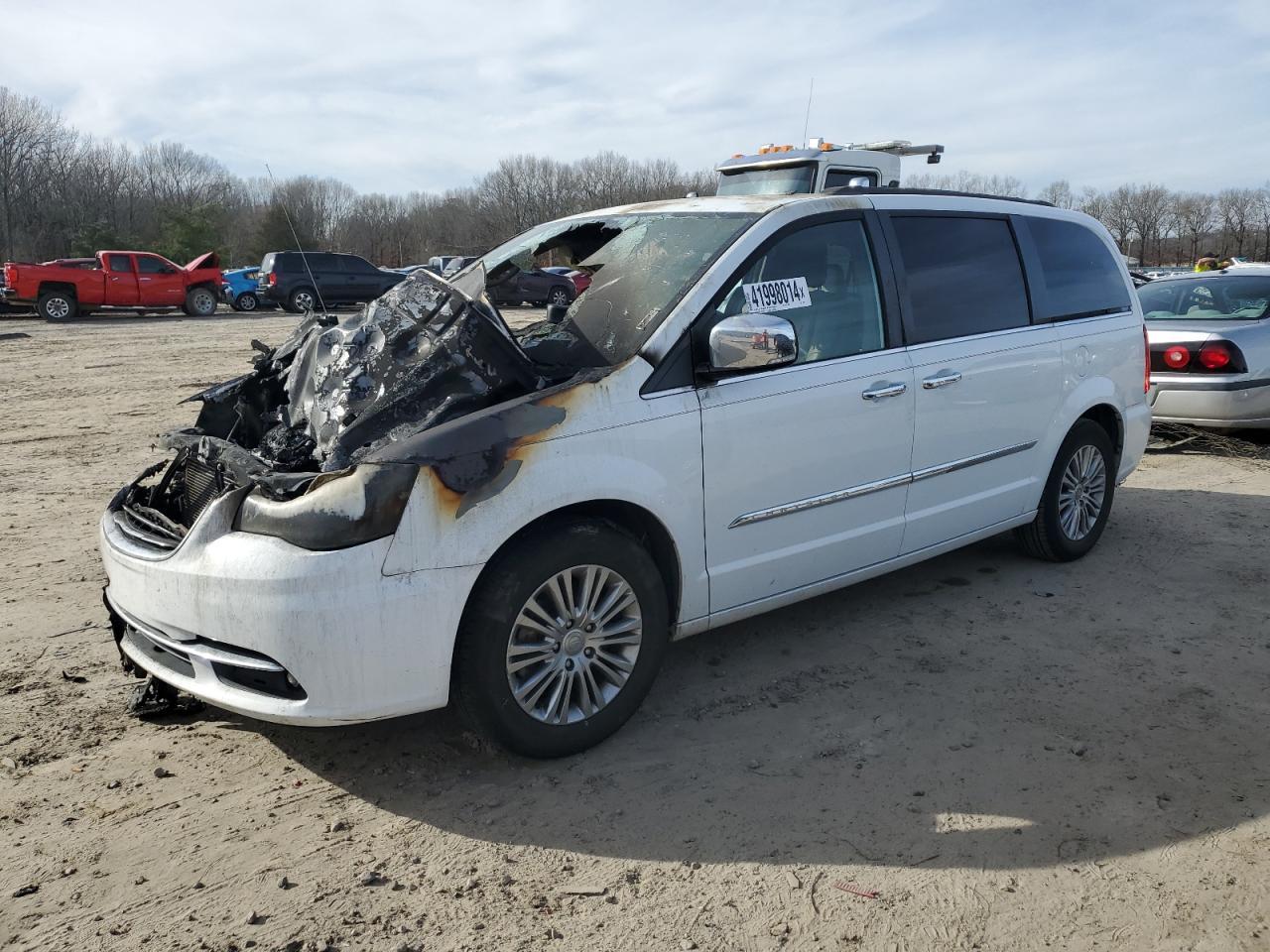 2014 CHRYSLER TOWN & COU