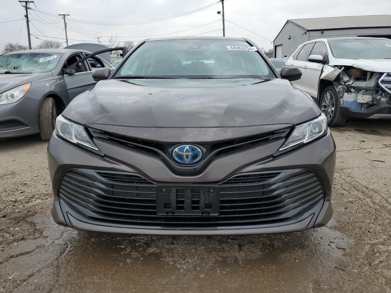 2020 TOYOTA CAMRY LE - Фото 5