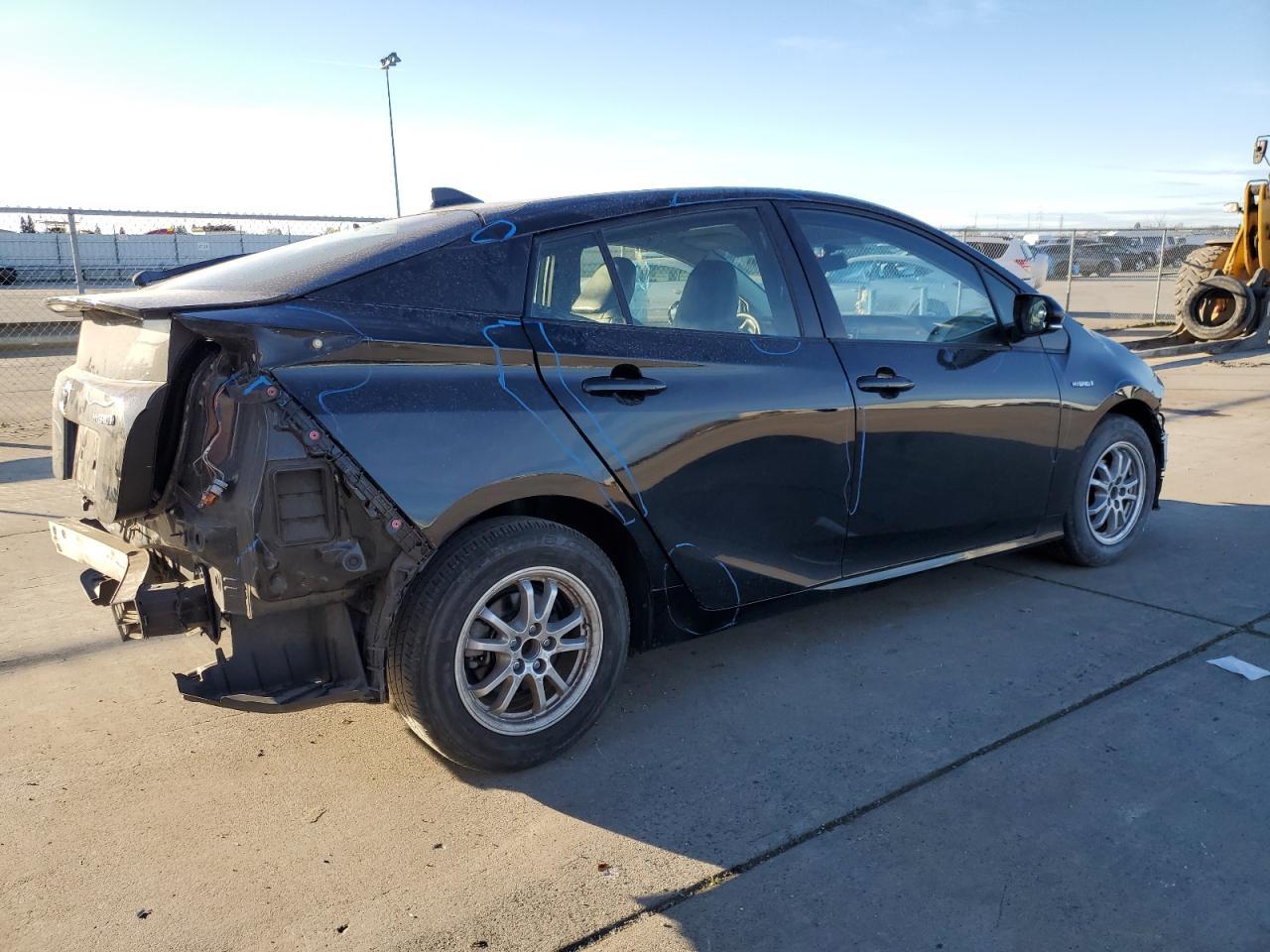 2016 TOYOTA PRIUS - Фото 3