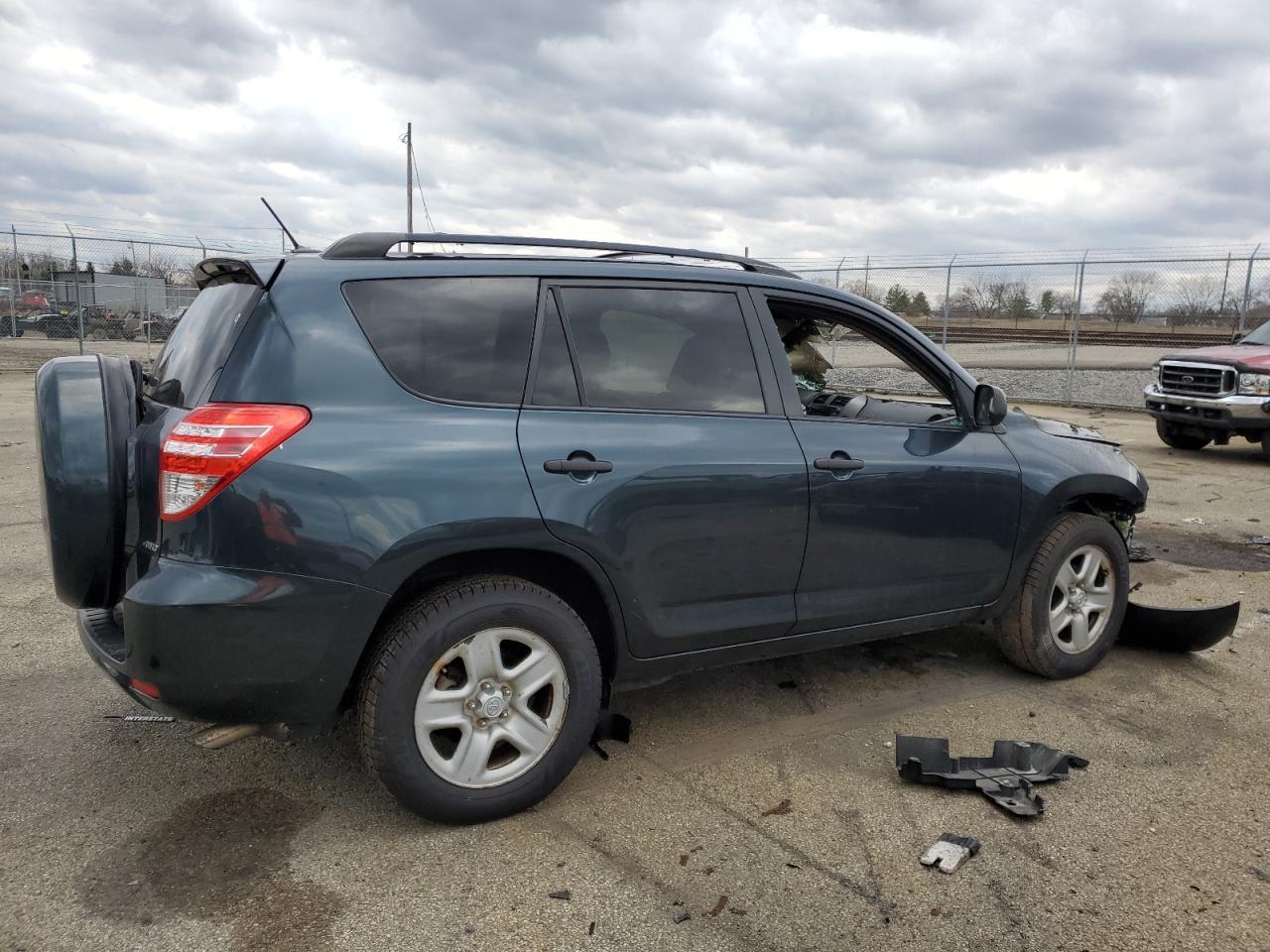 2011 TOYOTA RAV4 - Image 3