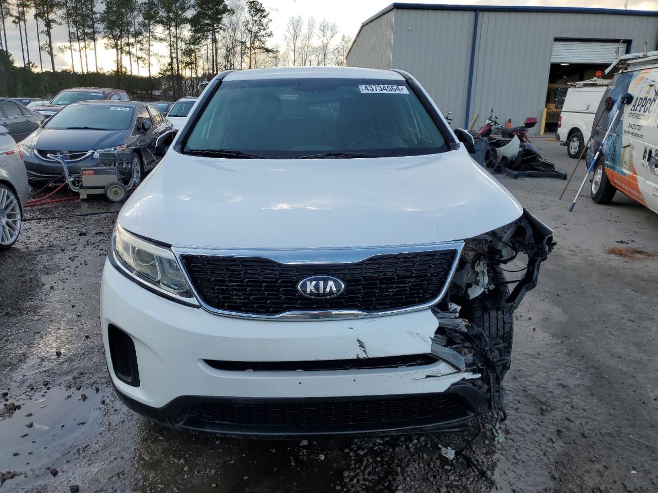 2014 KIA SORENTO LX - Image 5
