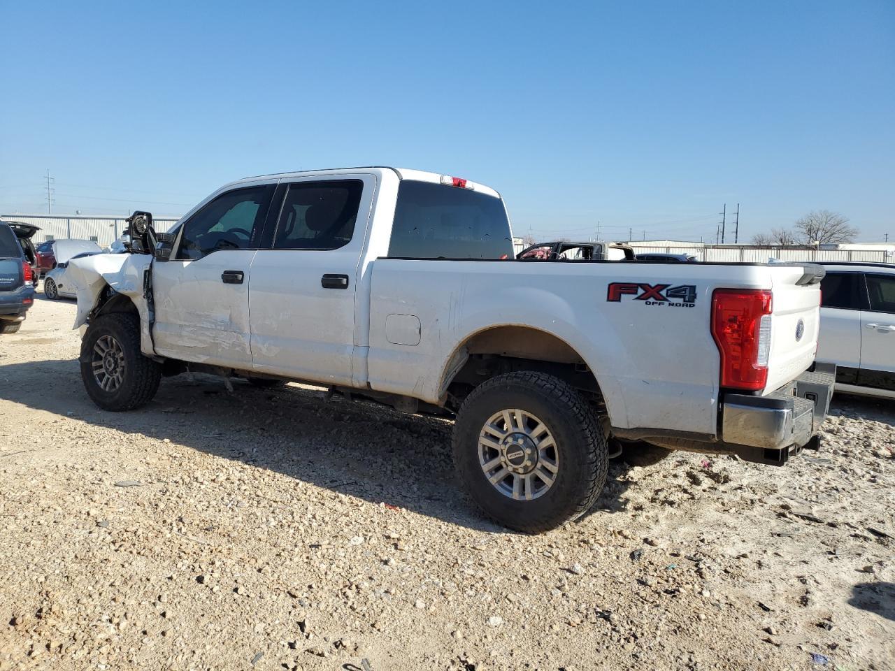 2017 FORD F250 SUPER - Image 2