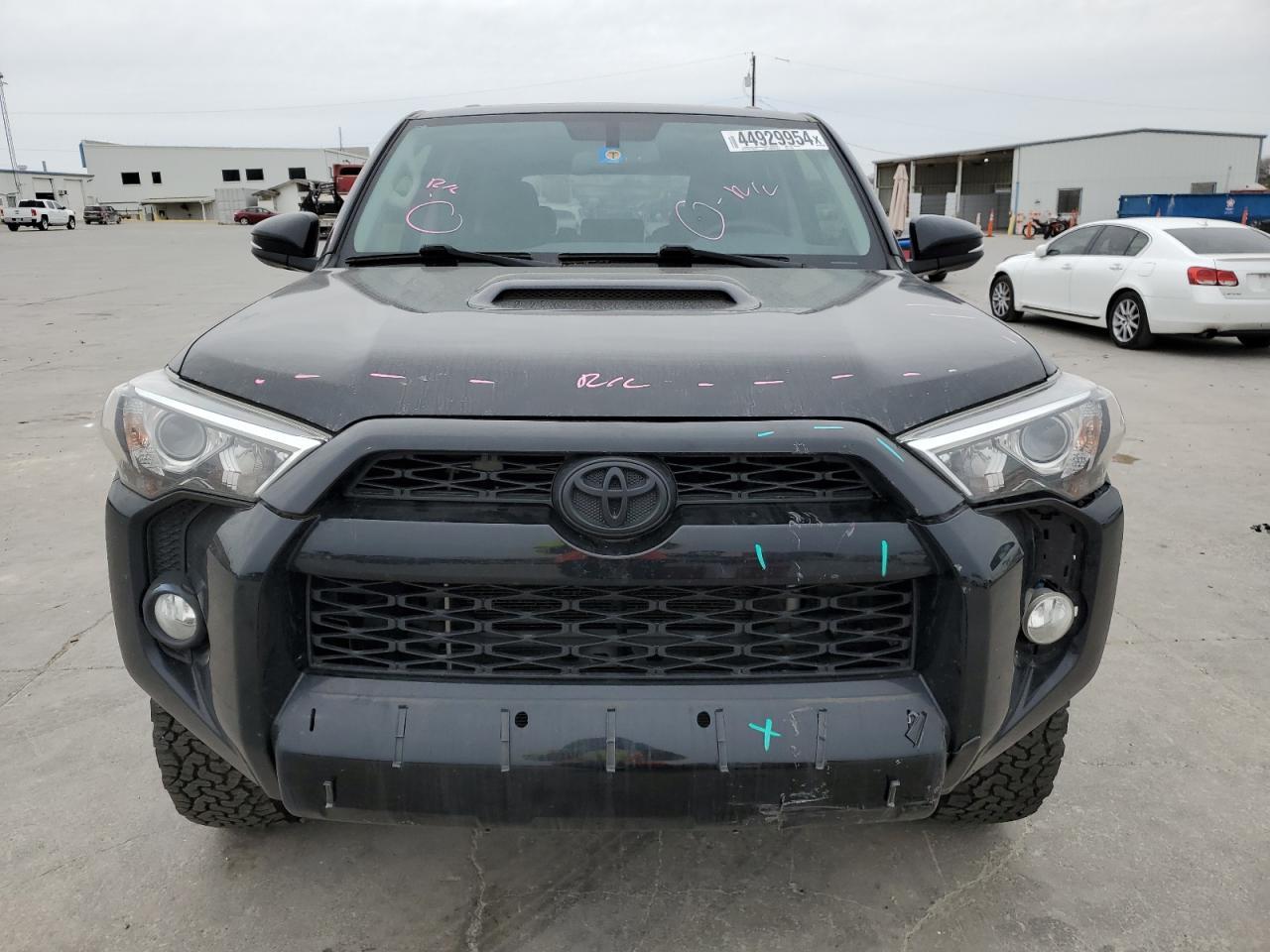 2019 TOYOTA 4RUNNER SR - Фото 5