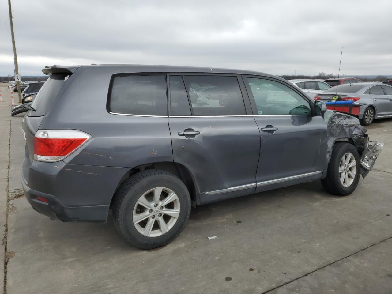 2012 TOYOTA HIGHLANDER - Image 3