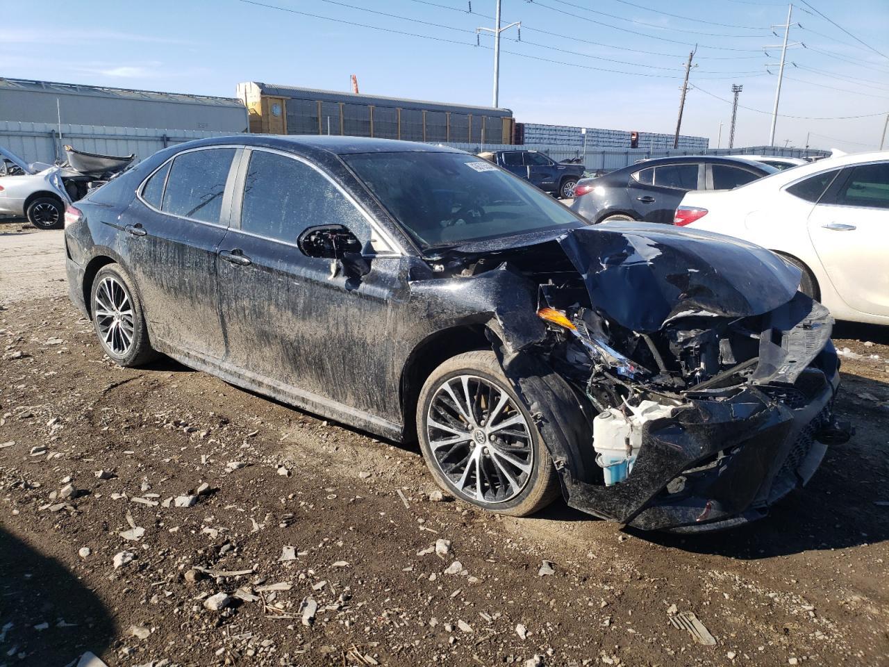 2020 TOYOTA CAMRY SE - Фото 4