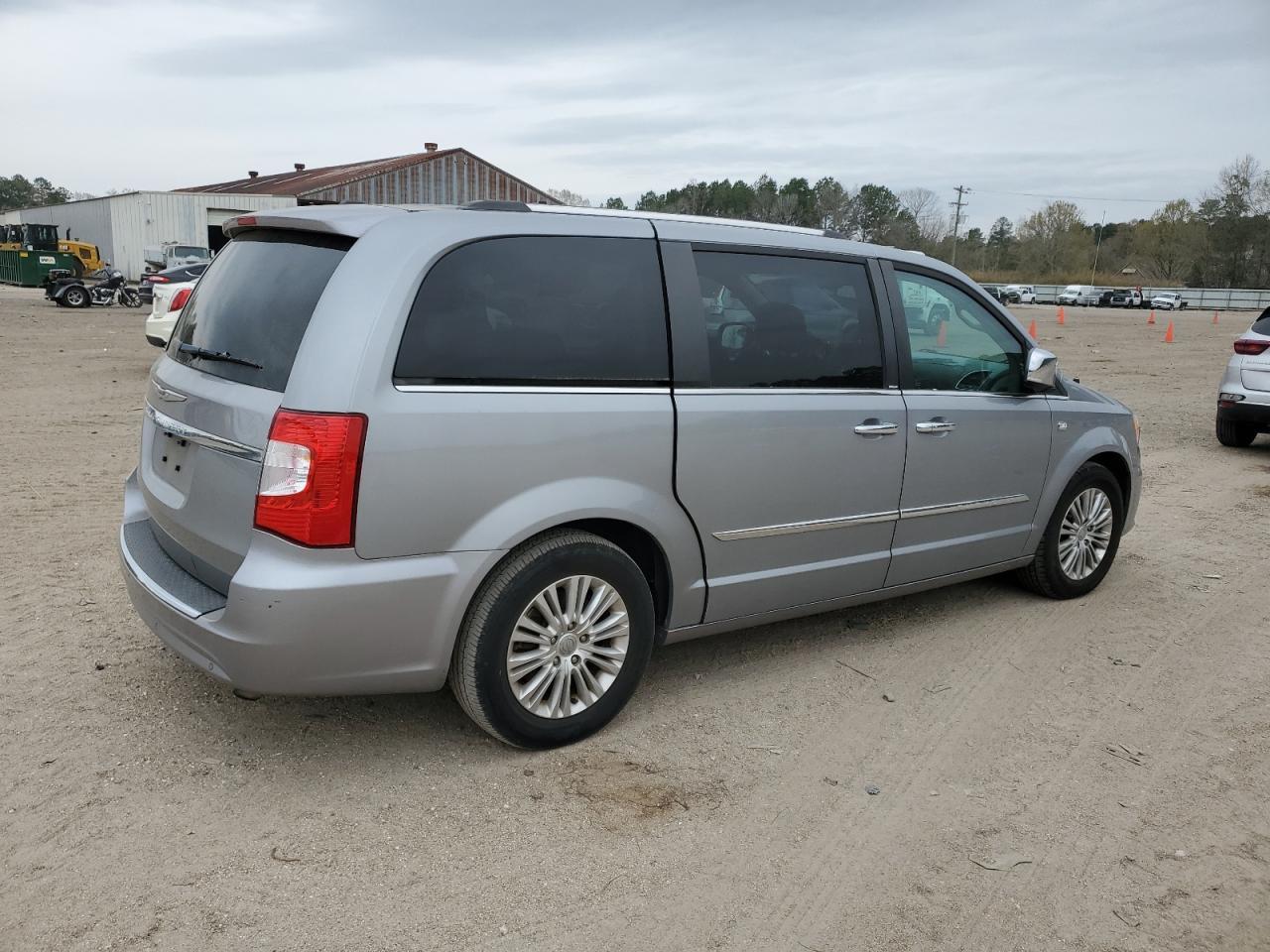 2014 CHRYSLER TOWN & COU - Фото 3