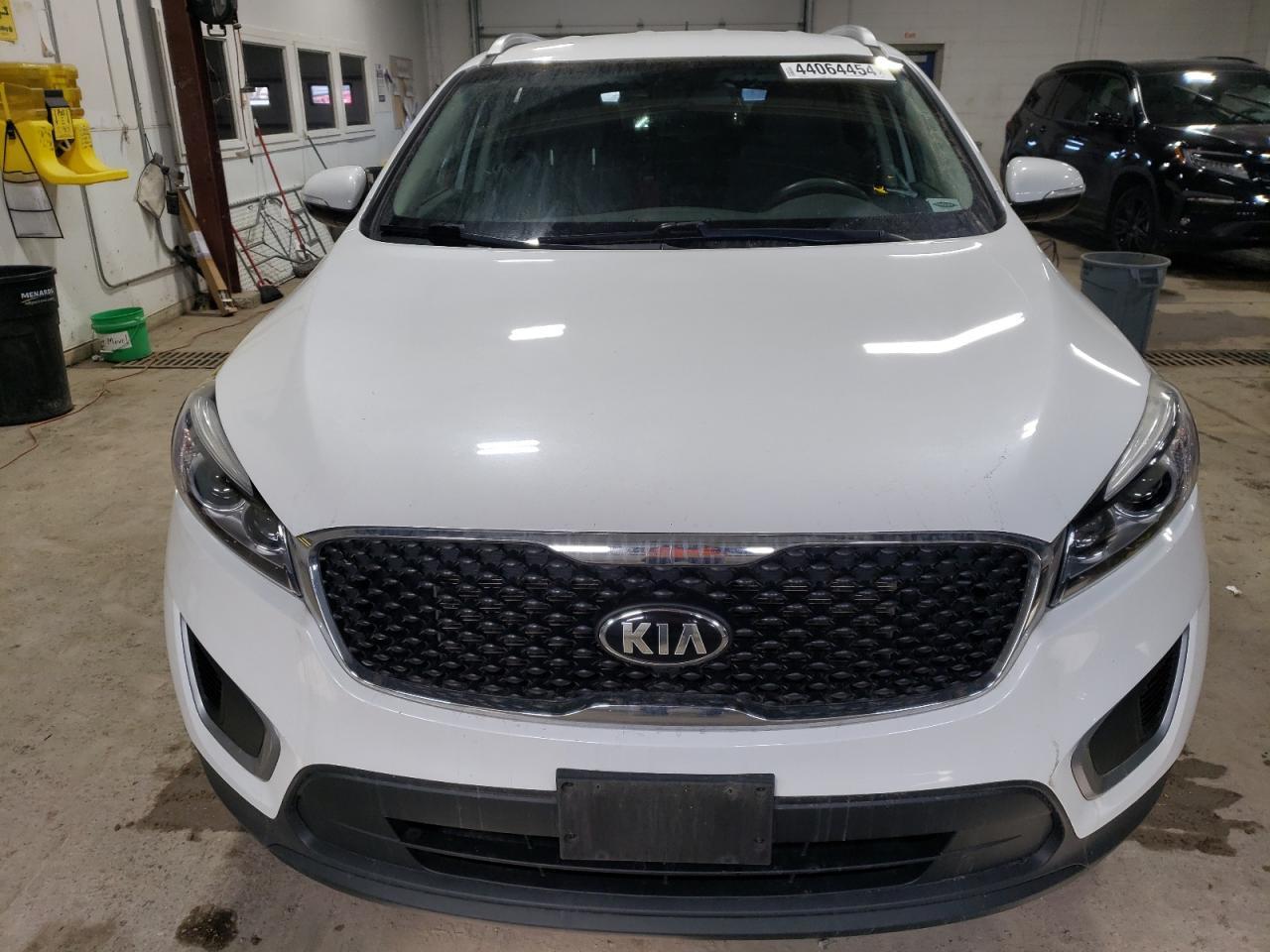 2016 KIA SORENTO LX - Image 5