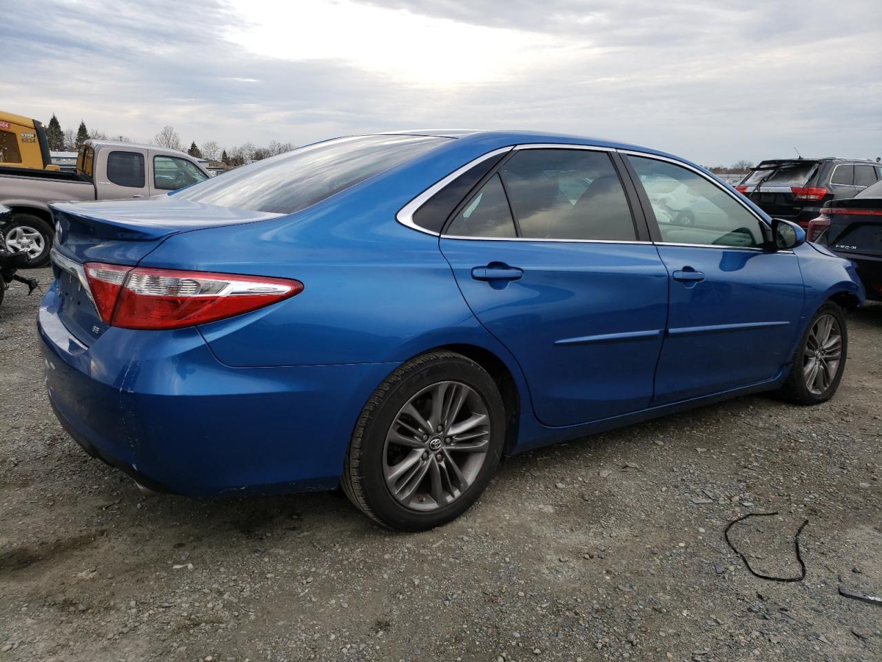 2017 TOYOTA CAMRY LE - Image 3