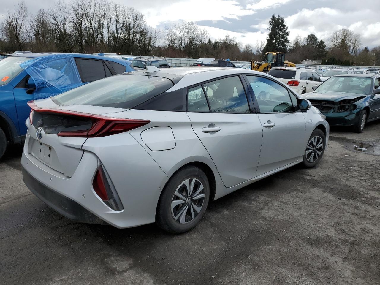 2019 TOYOTA PRIUS PRIM - Фото 3